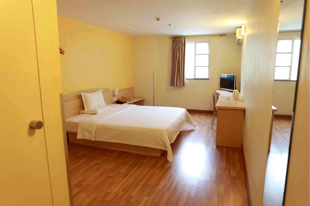 7Days Inn Chengdu Yulin Province Stadium Esterno foto